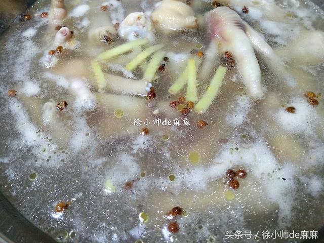 雞爪和這食材一起真是太好吃了，一星期准做一次，每次都啃精光！