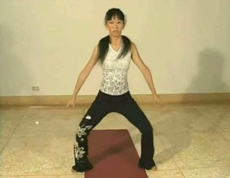 老師傅教你擺脫「五十肩」的痛　每天半小時緊繃的肩膀都會秒鬆 