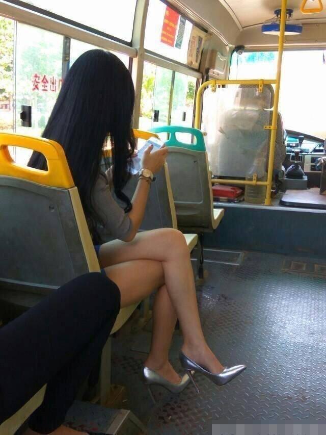 小姨子注意一下你的隱私，別人都看見了