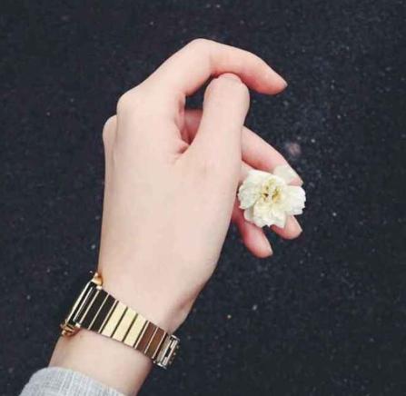 心理測試：假如有4隻手，你最想牽哪隻？測現在誰在你心中是第一? 