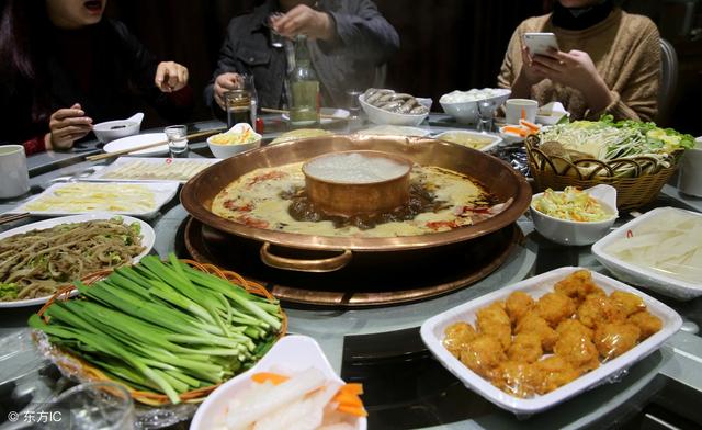 常做3件事，最易「吸引」幽門螺旋桿菌，2種葉子煮水飲，比吃藥強