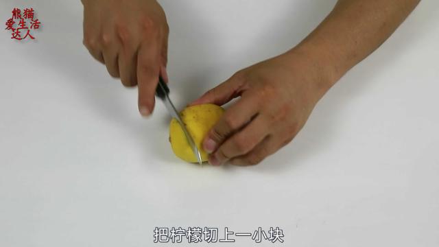 胳膊肘發黑很難看？教你一招，幾天輕鬆恢復嫩白，趕緊試試吧