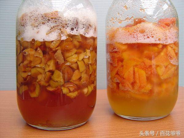 誰說「果皮、蟲啃菜葉」無用處？高手回收利用做出「超強酵素清潔劑」天然無毒環保又安心