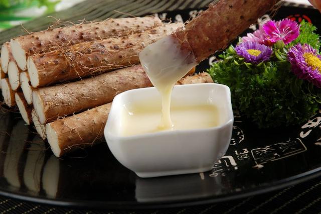 蔬菜生吃好、還是炒熟了吃好？營養師：4種蔬菜生吃小心食物中毒