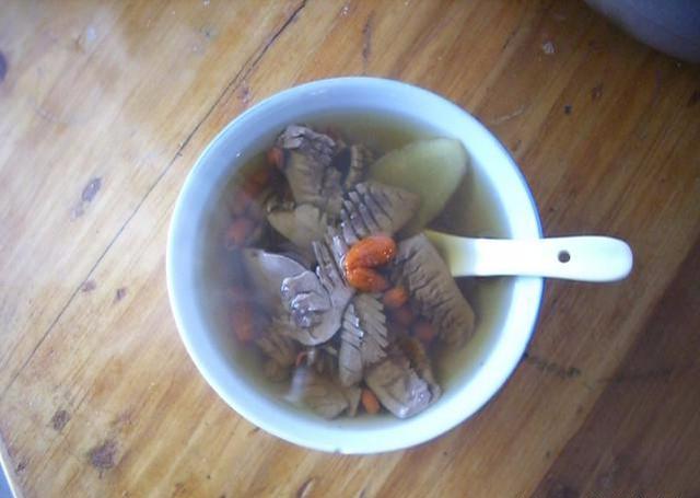 一碗豬腰湯，勝過很多滋補藥膳，湯鮮肉嫩沒腥味，做法還很簡單！ 