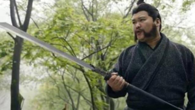 為什麼很多「現代人拿不起來古代兵器」？難道是我們身體素質不行，比不上古代人？ 