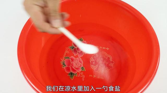 不小心被燙傷怎麼辦？別慌，教你一招，快速止痛不留疤  