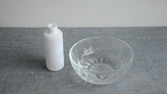 「白醋加食鹽」沒想到這麼厲害，放在家裡 解決了家家戶戶困擾的問題！