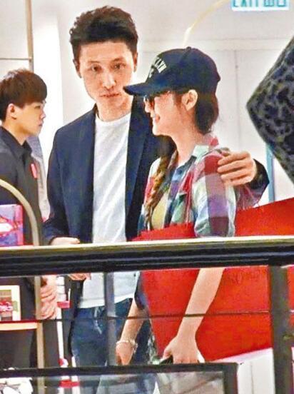 女星因當小三星途盡毀 父親吞槍自殺，如今變這這樣…