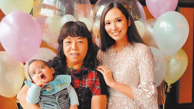 給富豪生了3個孩子獎了40億，如今小小舉動看出她的真實感受！
