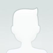 30歲就滿頭白髮，15年來漂亮妻子不離不棄，如今兩個女兒長成這樣 