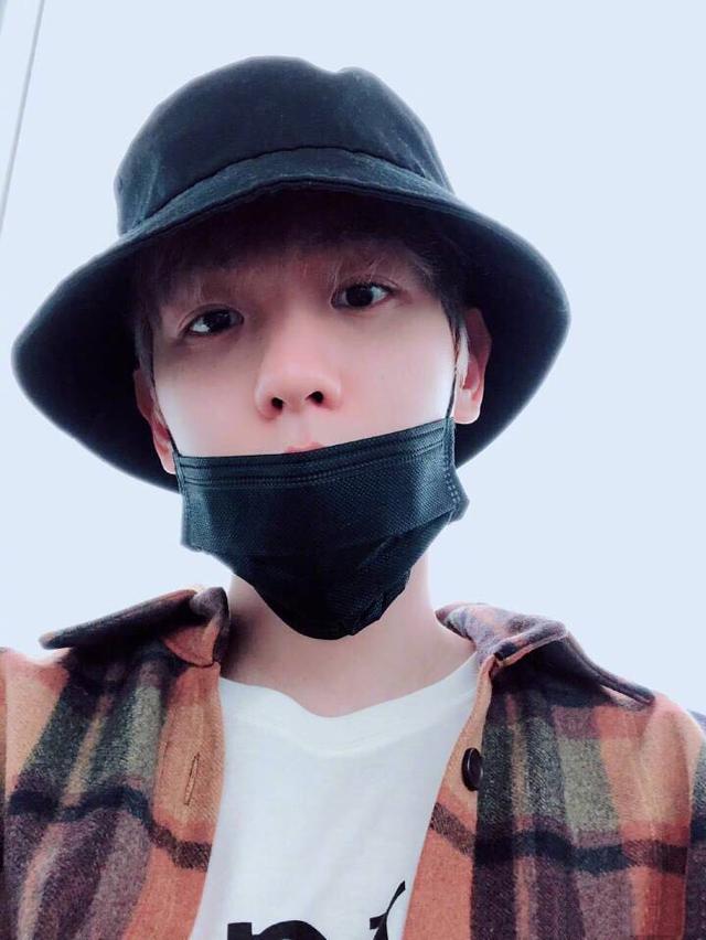 邊伯賢研究生畢業愛豆都這麼優秀了我們還有什麼理由不努力呢？ 