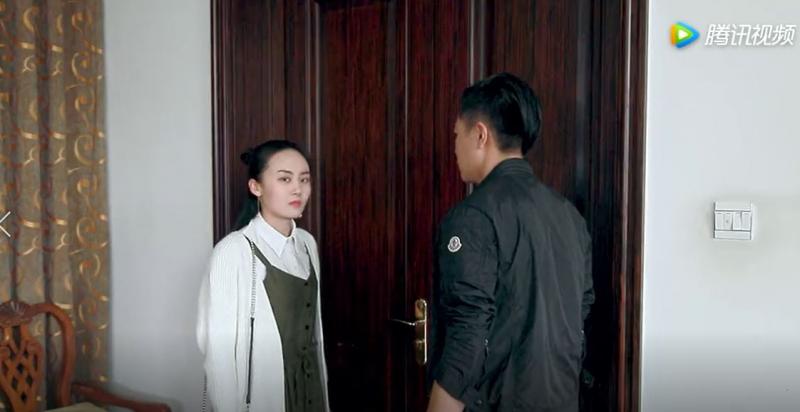 同學會上大家爭相巴結「嫁給大老闆的校花」，沒想到當她說出…瞬間看出人情冷暖！ 