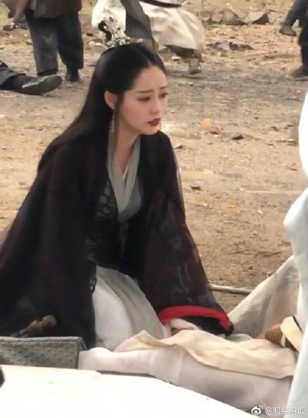 [中港澳] 這個周芷若比周海媚還美？最新版《倚天屠龍記》片場照曝光讓網友秒倒戈：女神最棒