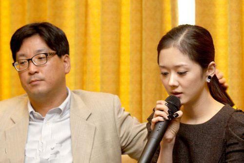 比楊冪還火，美過范冰冰，但被封殺10年，如今現身菜市場成這樣！ 