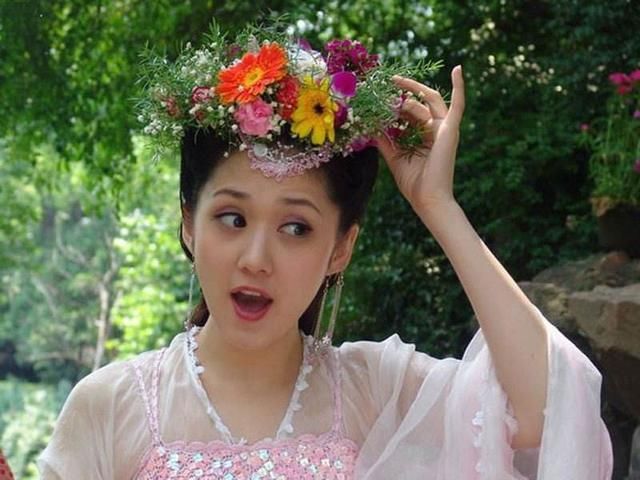比楊冪還火，美過范冰冰，但被封殺10年，如今現身菜市場成這樣！ 