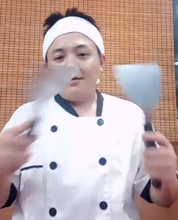《甘味》男星欠債百萬曾「吞藥輕生」！如今工作「日領500元撐家計」，「隋棠」曾借錢給他度難關… 