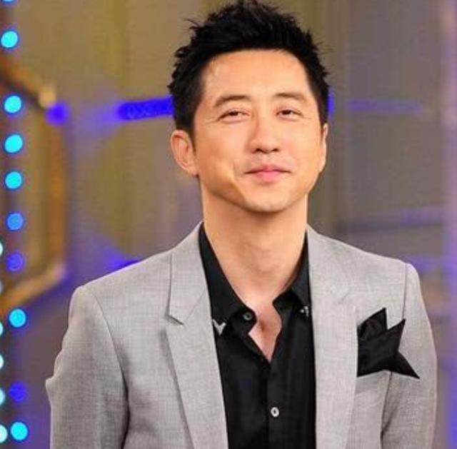 庾澄慶開心「為女兒辦周歲宴」整個人年輕十歲！有了愛女「夫妻倆卻分開走」全因為... 