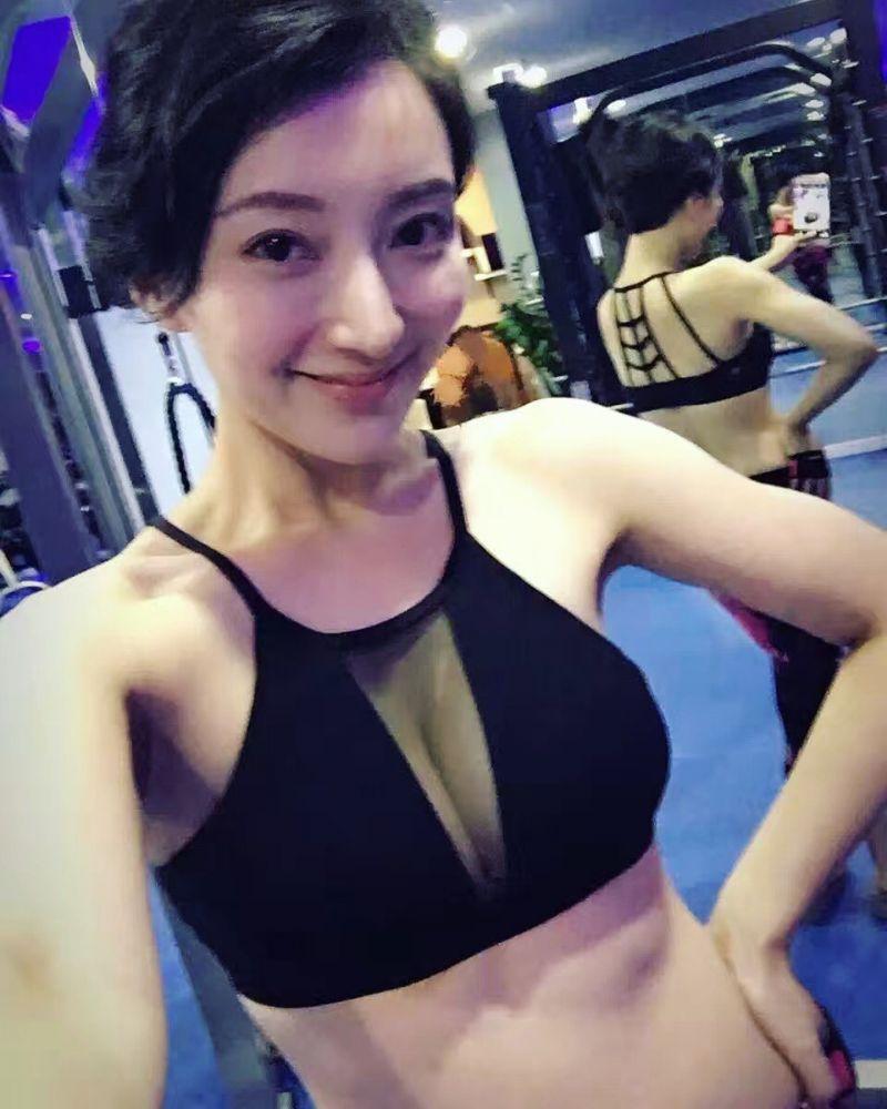 《深宮計》又出現靚女！❤ 飾演周秀娜侍婢的水仙竟然是港姐！演得、舞得、也打得！ 