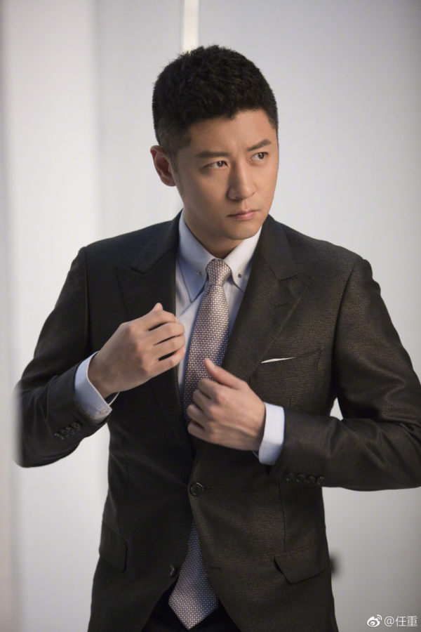 他曾經被林心如嫌棄「長得醜」，因找不到工作當6年老師！如今竟被「孫儷」帶火啦！