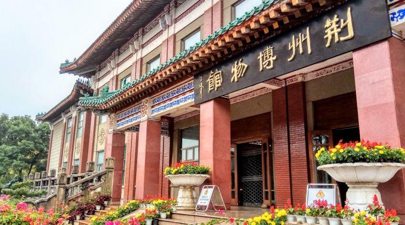 中國完成「19層樓高巨型關羽雕像」震驚全亞洲！走進雕像「又是另一個世界」內有乾坤好精采！ 