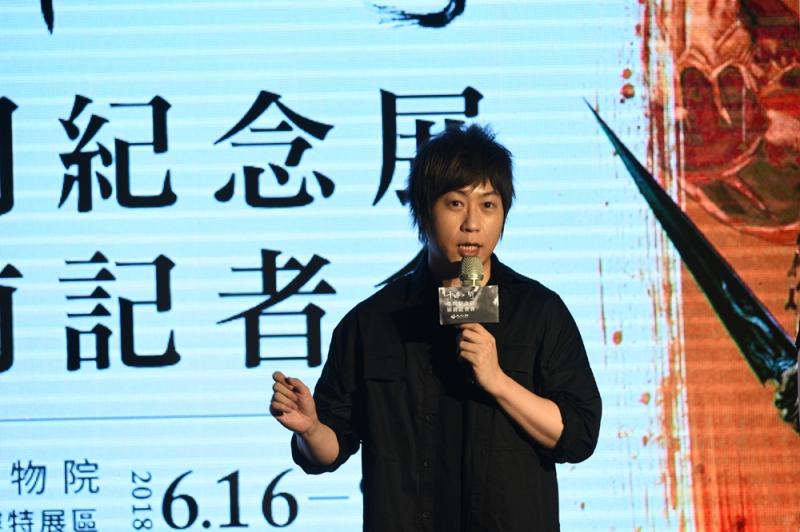阿信為鄭問展寫歌 鄭問太太：他對我說「 妳不用擔心，有我在」 