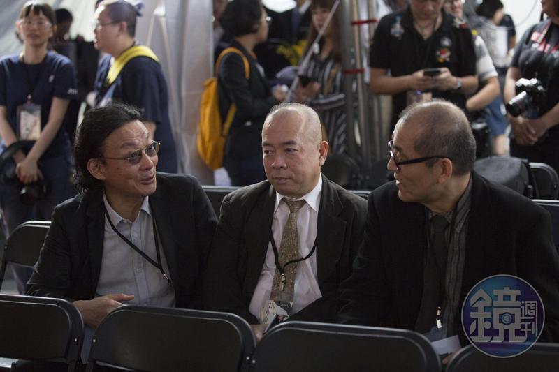 阿信為鄭問展寫歌 鄭問太太：他對我說「 妳不用擔心，有我在」 