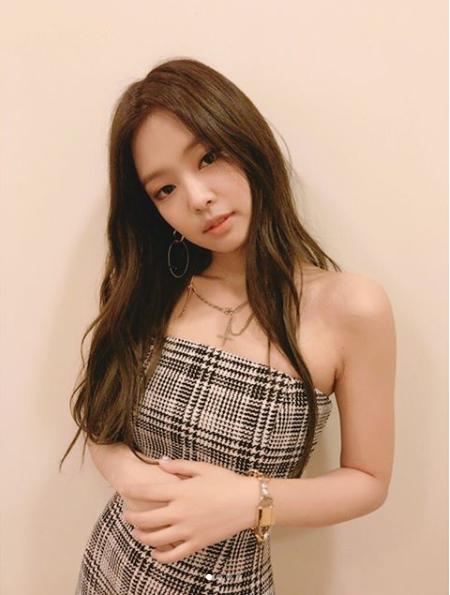 韓國又現艷照門！BLACKPINK成員Jennie裸照網上遭瘋傳…粉絲一看大暴怒：根本就太過分  