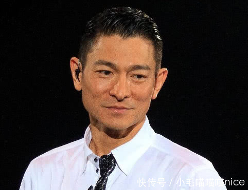劉德華捐5000萬，周潤發捐56億，都不及他！直接捐300億全部身家！
