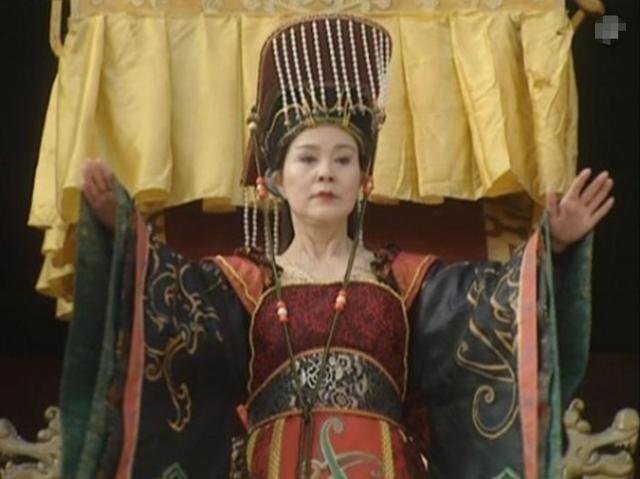 農民上山採藥撿到一枚金屬片，國家無償收走，現在成國寶，禁止對外展出！ 