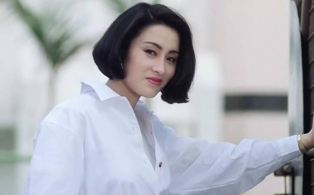 「張敏 VS 陳紅」，兩人都已50歲，容顏依舊美麗！網友：自然老去的臉看起來就是舒服！ 