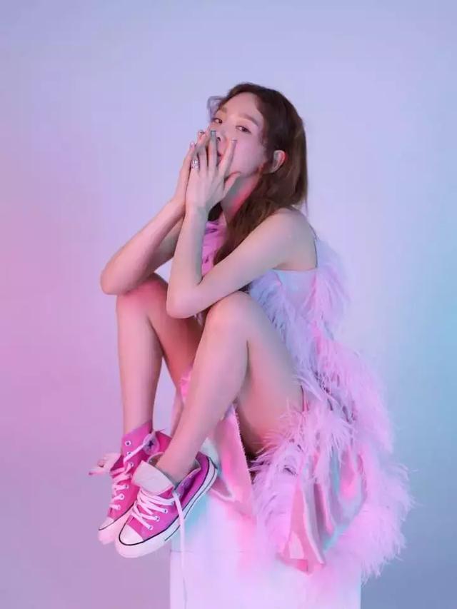 SM家的造型師讓人不敢恭維？泰妍證明什麼奇怪的服裝都可以駕馭！ 