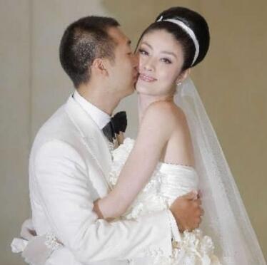 38位明星的結婚照，有的已離婚，有的依然甜蜜！