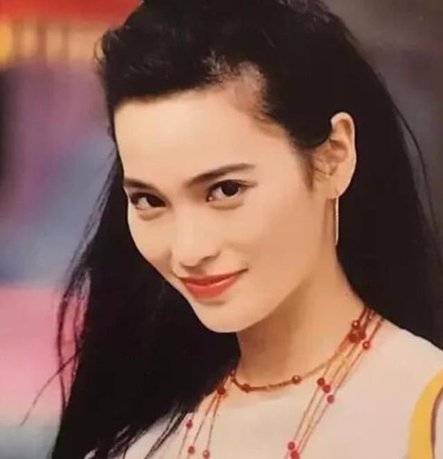 快被遺忘的女演員！吳京最終沒娶她，被富商拋棄，今46歲擺攤賣魚!