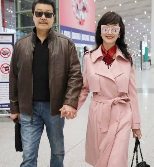 趙雅芝終於有了62歲該有的樣子，網友：這樣很真實，但接受不了！