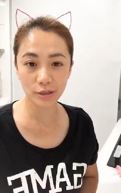 柯以柔直播「被問到郭宗坤」瞬間變臉，當場撂台語丟7字「就知道她心裡有多恨」!
