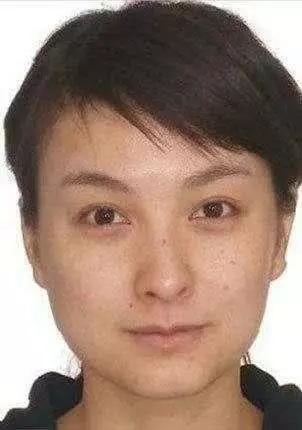 這十位女星證件照，有人一眼就能認出，有的卻與平時照片差距太大