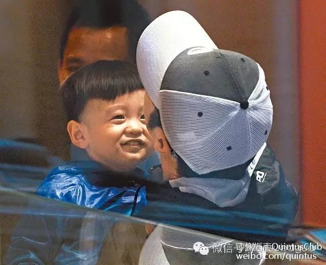 張柏芝被偷拍到「背150公分生病兒子」引人鼻酸！原來當年謝霆鋒「不要兒子扶養權」的真相竟是！.... 