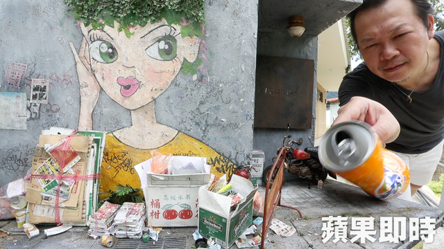 紅到國外去！台灣藝術家「把廢材變超真實模型」　他超強「神還原新北市街景」還有更猛的 