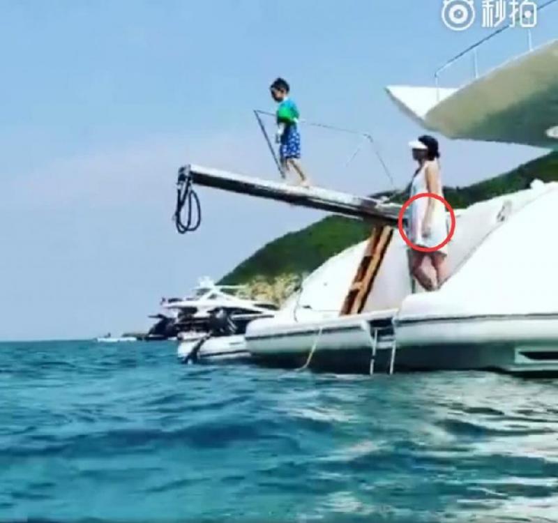 應采兒生日當天，Jasper跳海!? 網友心疼Jasper直呼：「山雞哥的女人不好惹，也只有親媽才這樣！」 