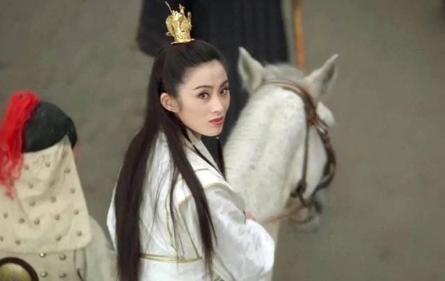 當50歲的張敏遇見50歲的陳紅，網友：自然老去的臉看起來就是舒服！