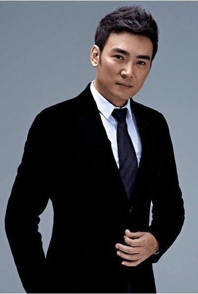 男星離婚後凈身出戶，為了愛女放棄過億家產，如今生活打臉前妻！