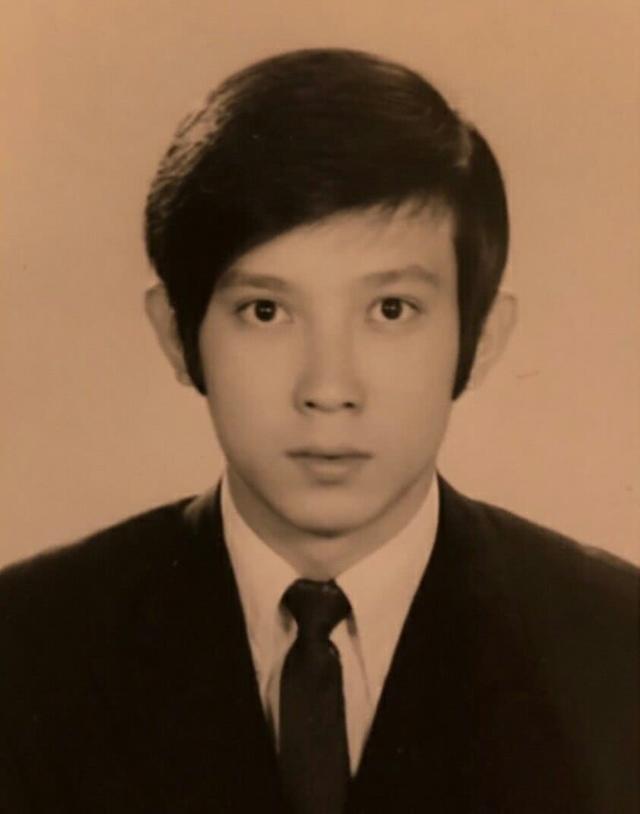 陳冠希父親節曬女兒萌態，父母年輕照也被曝光，媽媽好驚艷！