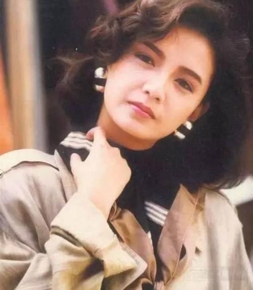曾華倩曾為兒子放棄演藝圈，而名氣不輸趙雅芝的她也被曝有私生子！