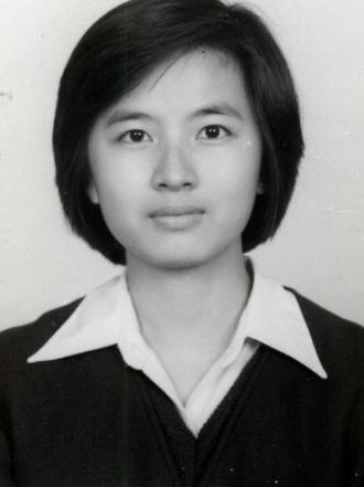 演音樂劇成名，31歲開始拍戲，卻燒炭自殺兩天後才被發現，年僅44歲！