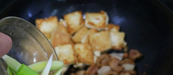 蒜香豆腐的做法大全，手把手教你怎樣煎豆腐既不粘鍋又好吃
