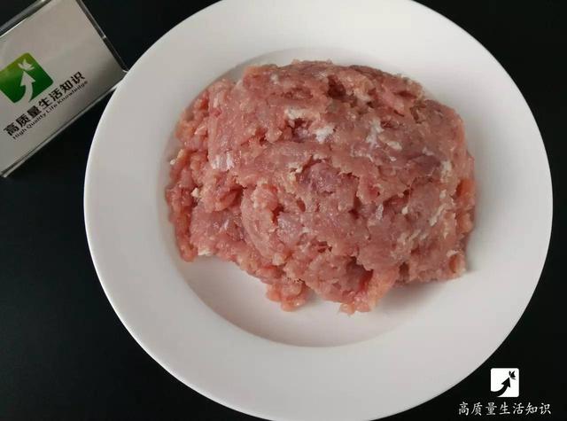 包餃子剁肉餡好麻煩啊！教你一招，5分鐘就能剁好肉餡，原來這麼簡單，真是不敢相信，學起來！ 