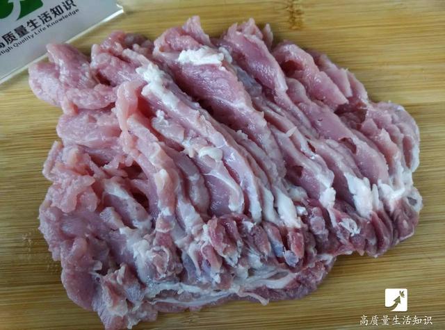 包餃子剁肉餡好麻煩啊！教你一招，5分鐘就能剁好肉餡，原來這麼簡單，真是不敢相信，學起來！ 
