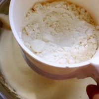 低糖少油的水蒸蛋糕，松軟可口，美味健康，不要錯過哦！ 