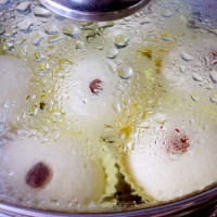 低糖少油的水蒸蛋糕，松軟可口，美味健康，不要錯過哦！ 